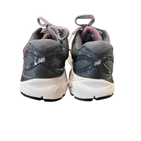 New Balance Womens 840 V4 Gray/CHARCOAL/WHITE/PINK Running Sneakers Size 9.5 - Picture 4 of 6